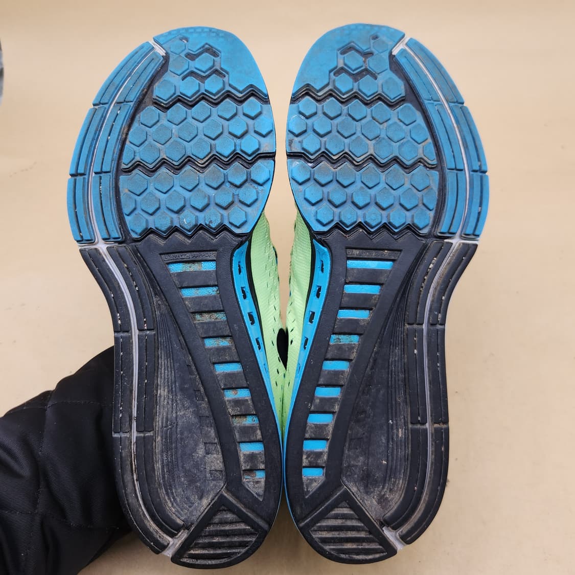 나이키 줌 스트럭처18 남성운동화 275 상품이미지3