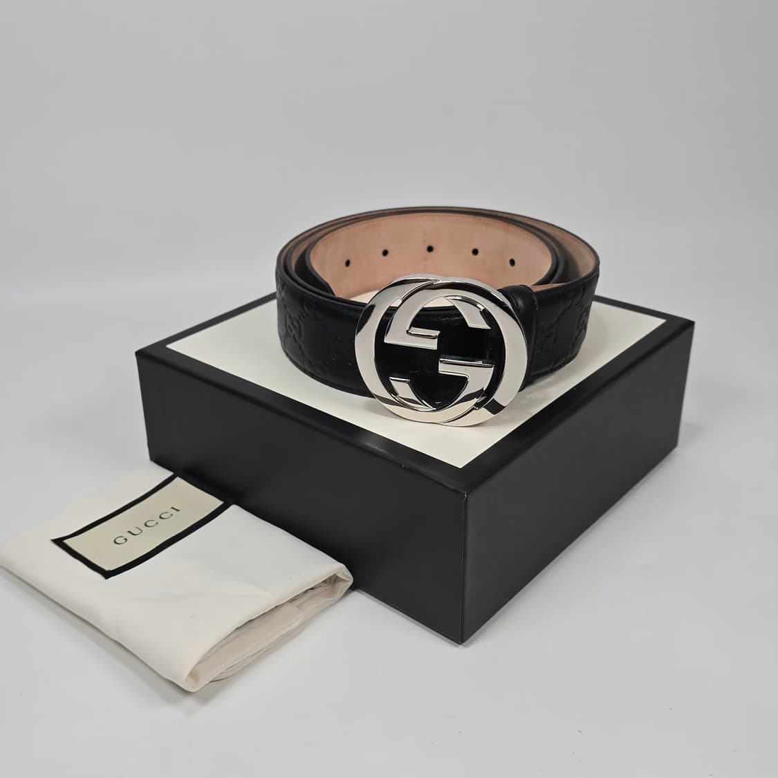 구찌 인터로킹 G 시그니처 벨트 (105)  상품이미지1