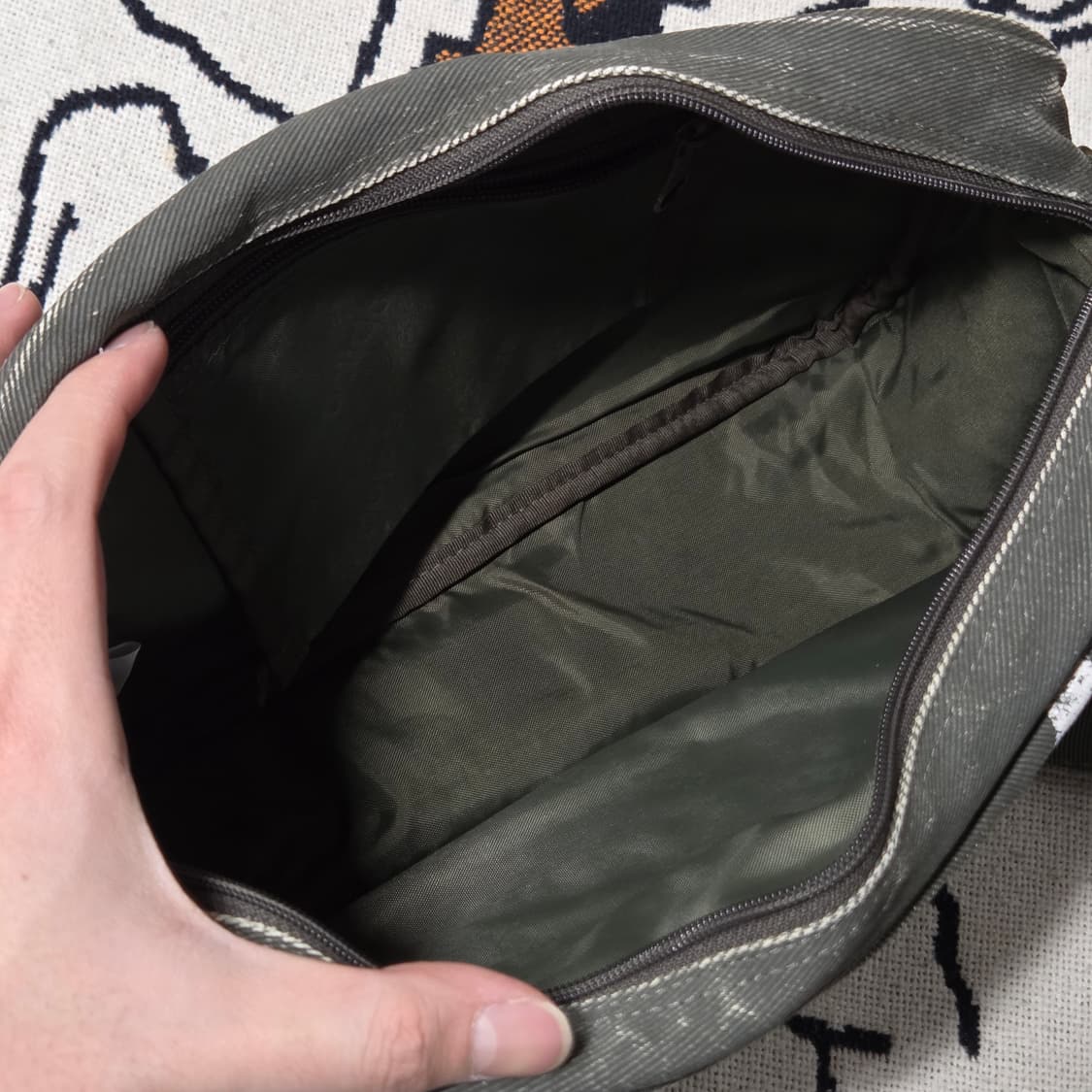 아디다스 카키 코튼 스퀘어 크로스백 상품이미지5