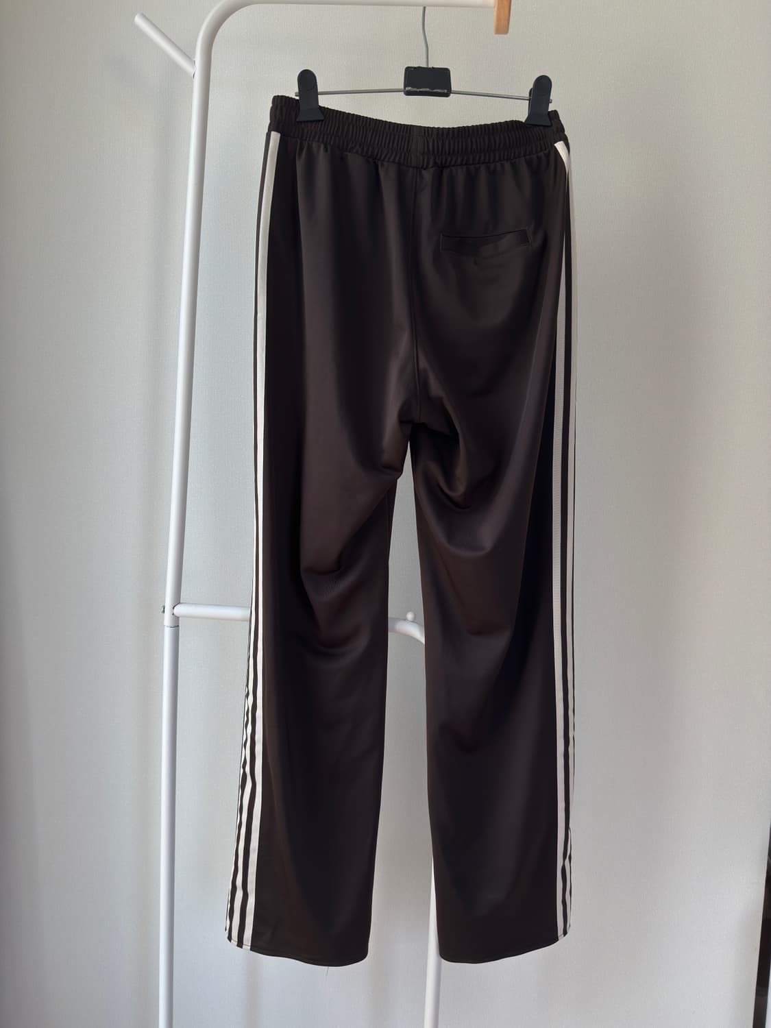 아디다스 공용 트랙 팬츠 / 다크브라운 / XS /JD5263 상품이미지6