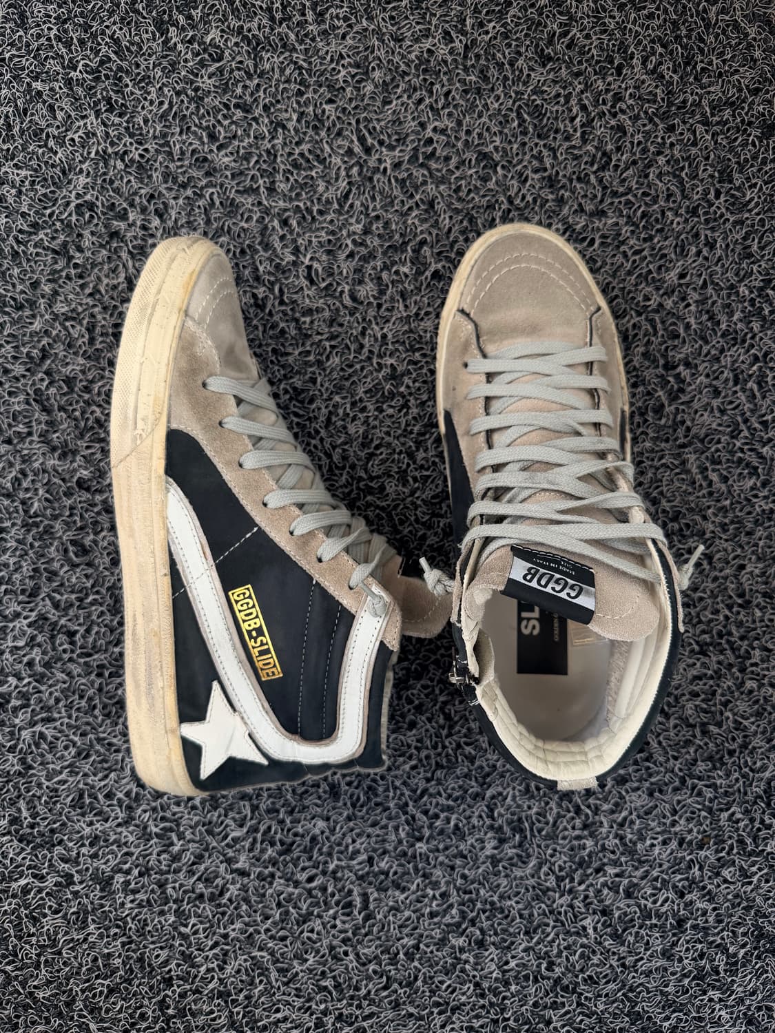 골든구스 슬라이드 하이탑 블랙/그레이 - 41사이즈 상품이미지3