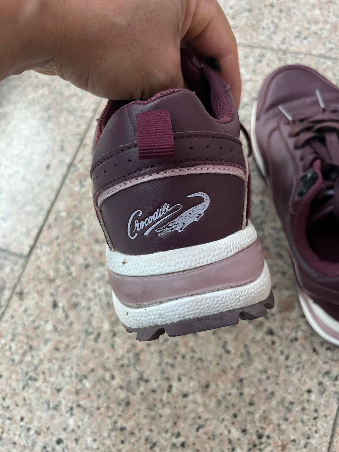 크로커다일 버건디 운동화 상품이미지4