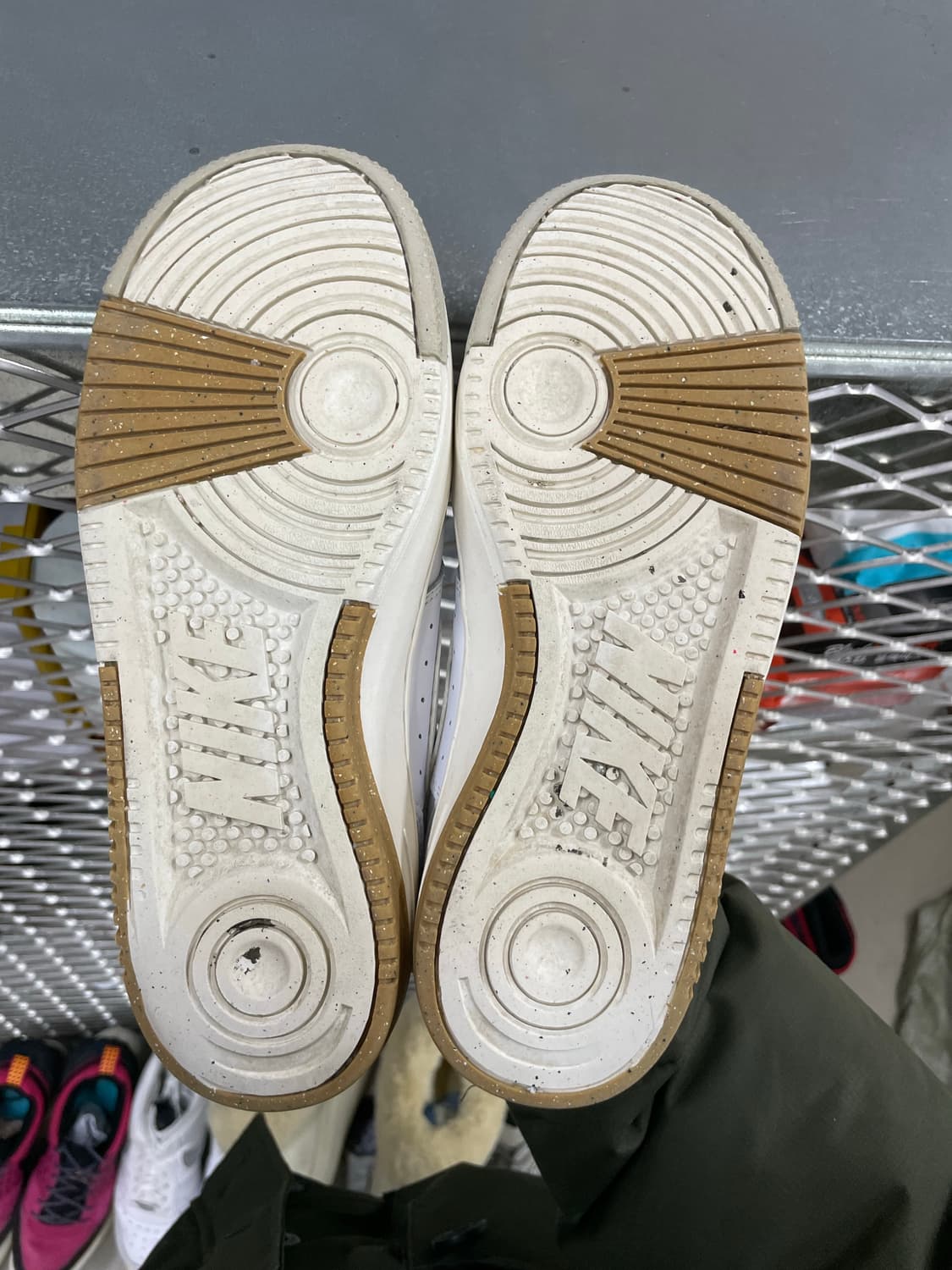 나이키 감마 포스 화이트 라이트 본 255 상품이미지6