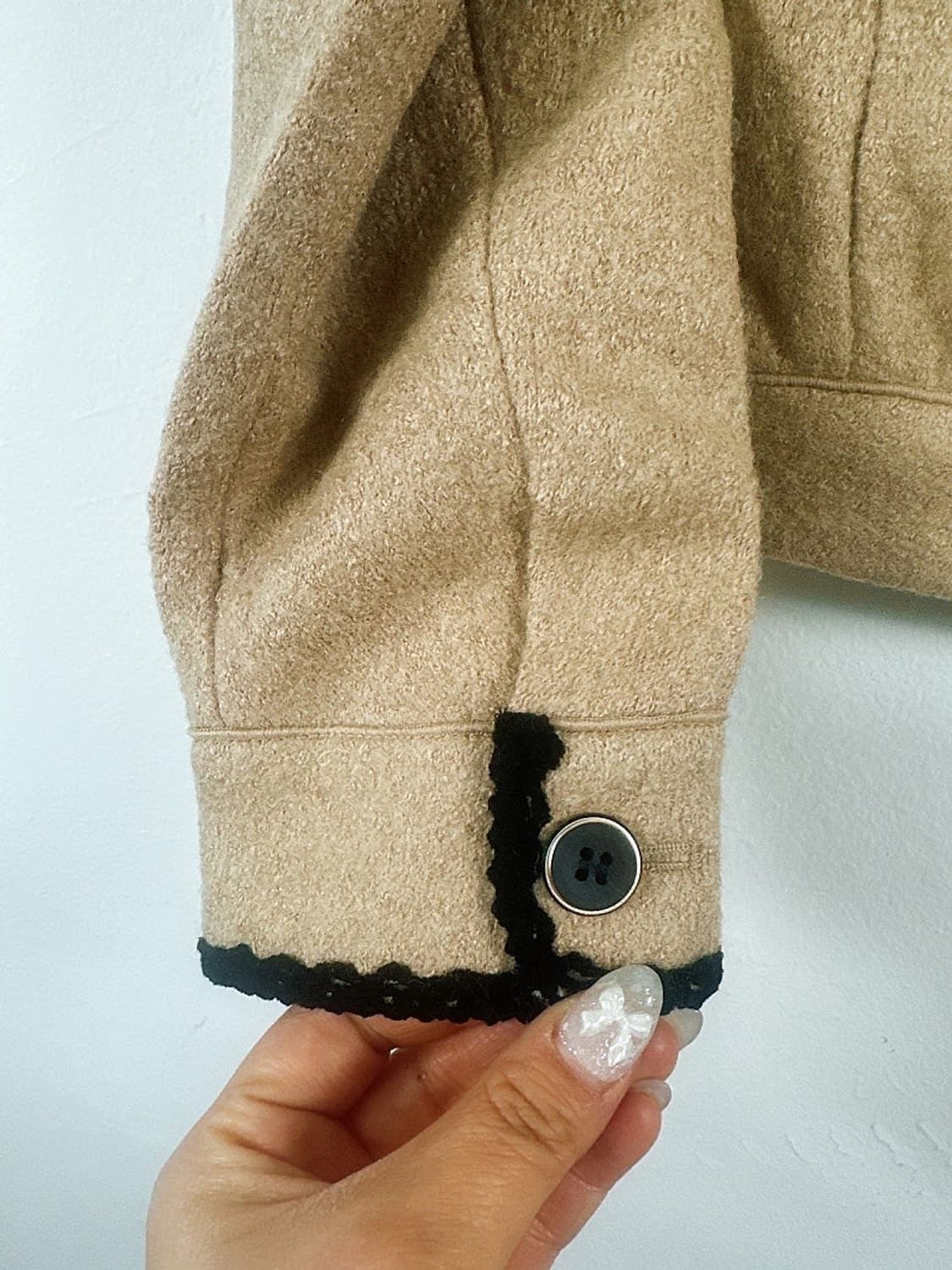 (정품/새상품)  자주 여성 베이지 라운드넥 포켓 트위드 자켓 상품이미지3