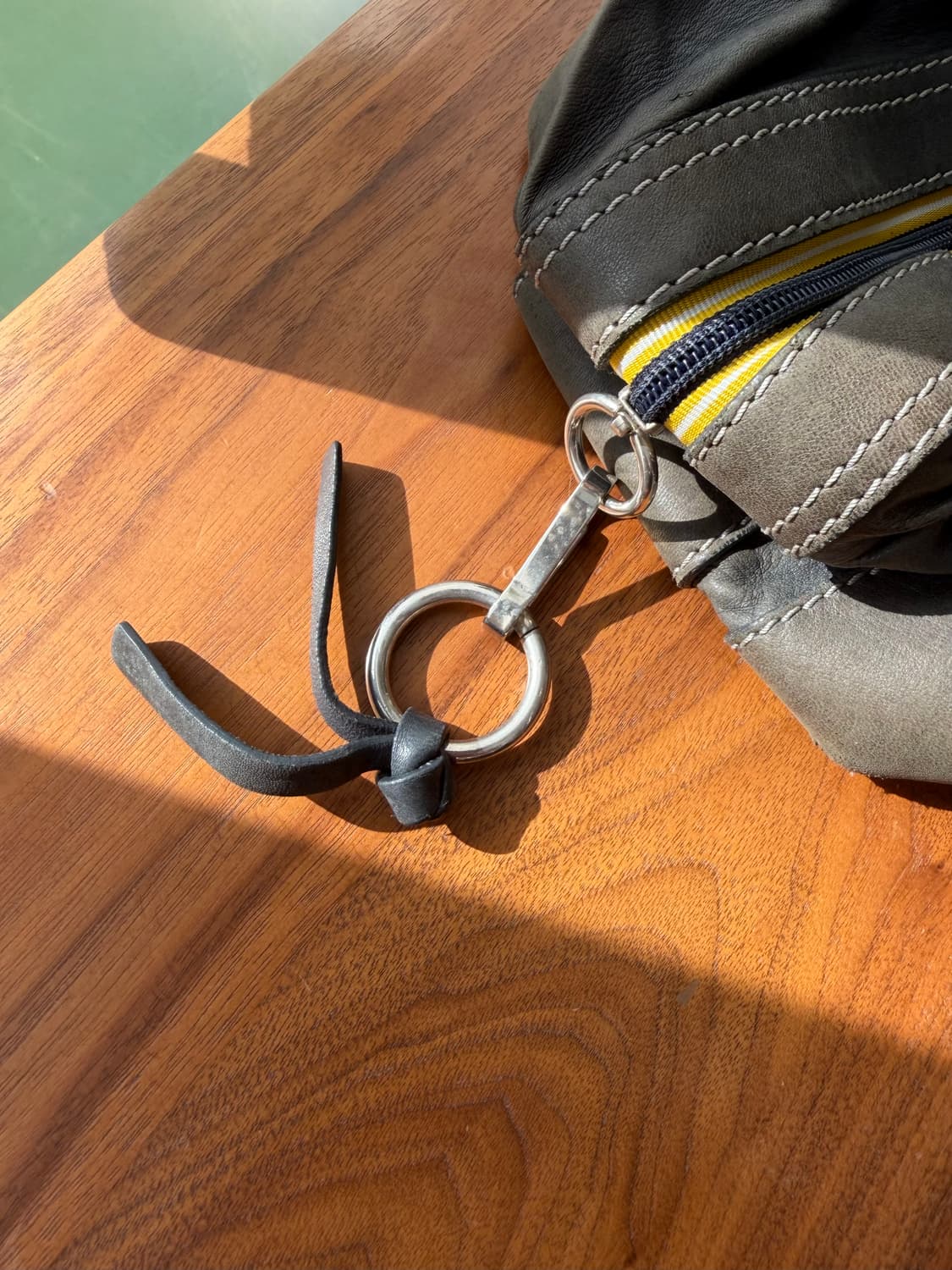 끌로에 빈티지 스터드 로고 토트백 상품이미지6