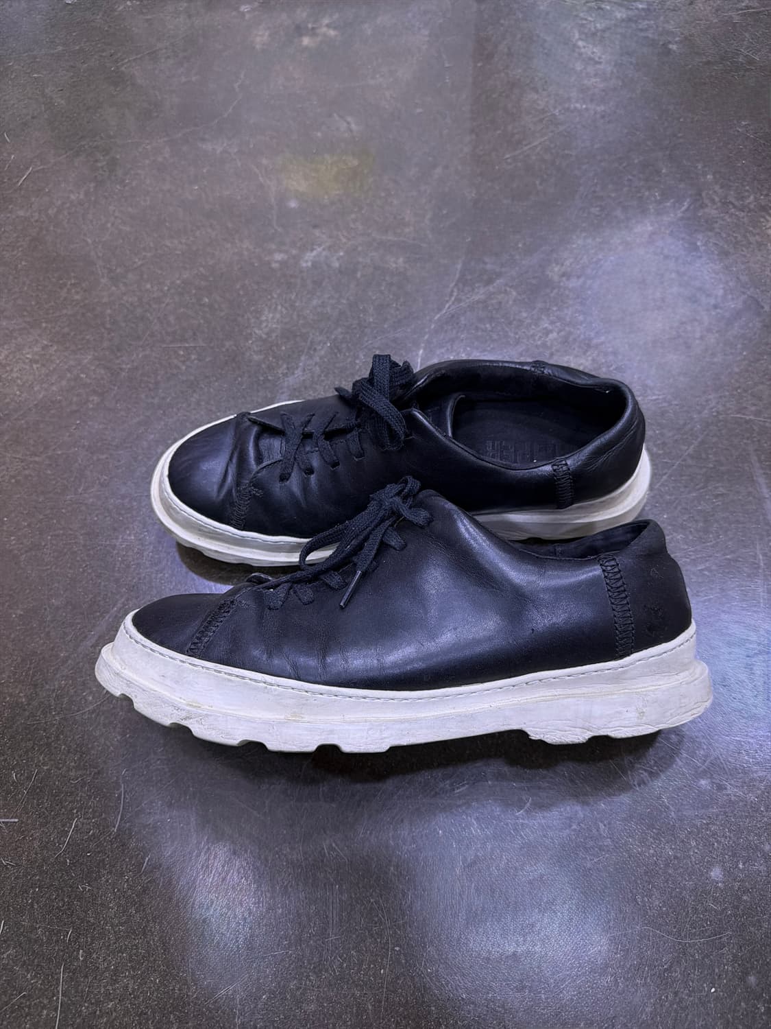 캠퍼 블루투스 블랙 화이트 스니커즈 슈즈 42(270) 상품이미지6