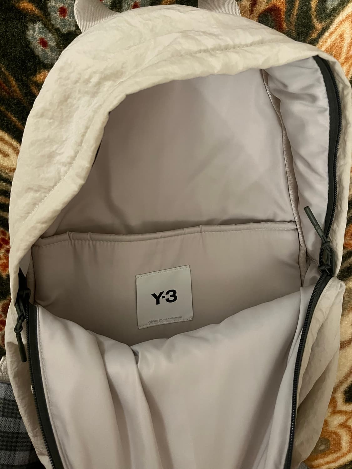 Y-3 테크라이트 백팩 상품이미지4