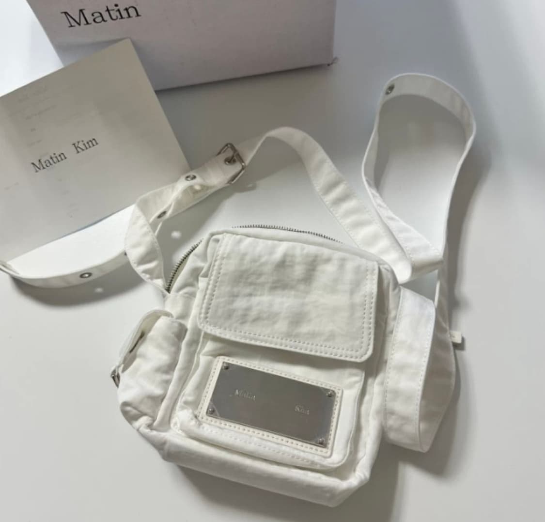 마뗑킴 카고 크로스 미니백 화이트 상품이미지1