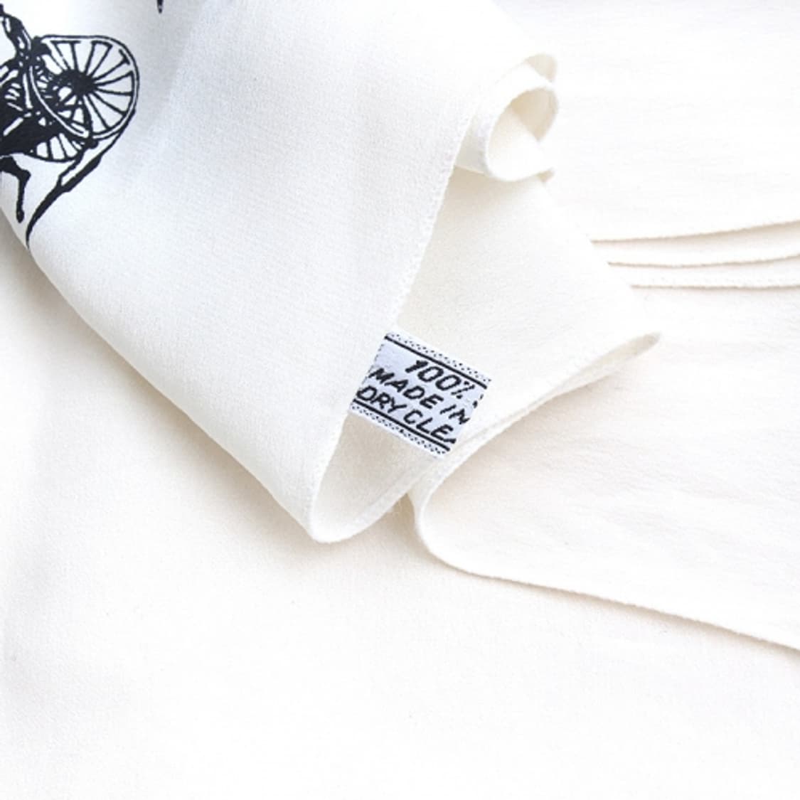 셀린느 마차 아이보리 실크 롱스카프 상품이미지4