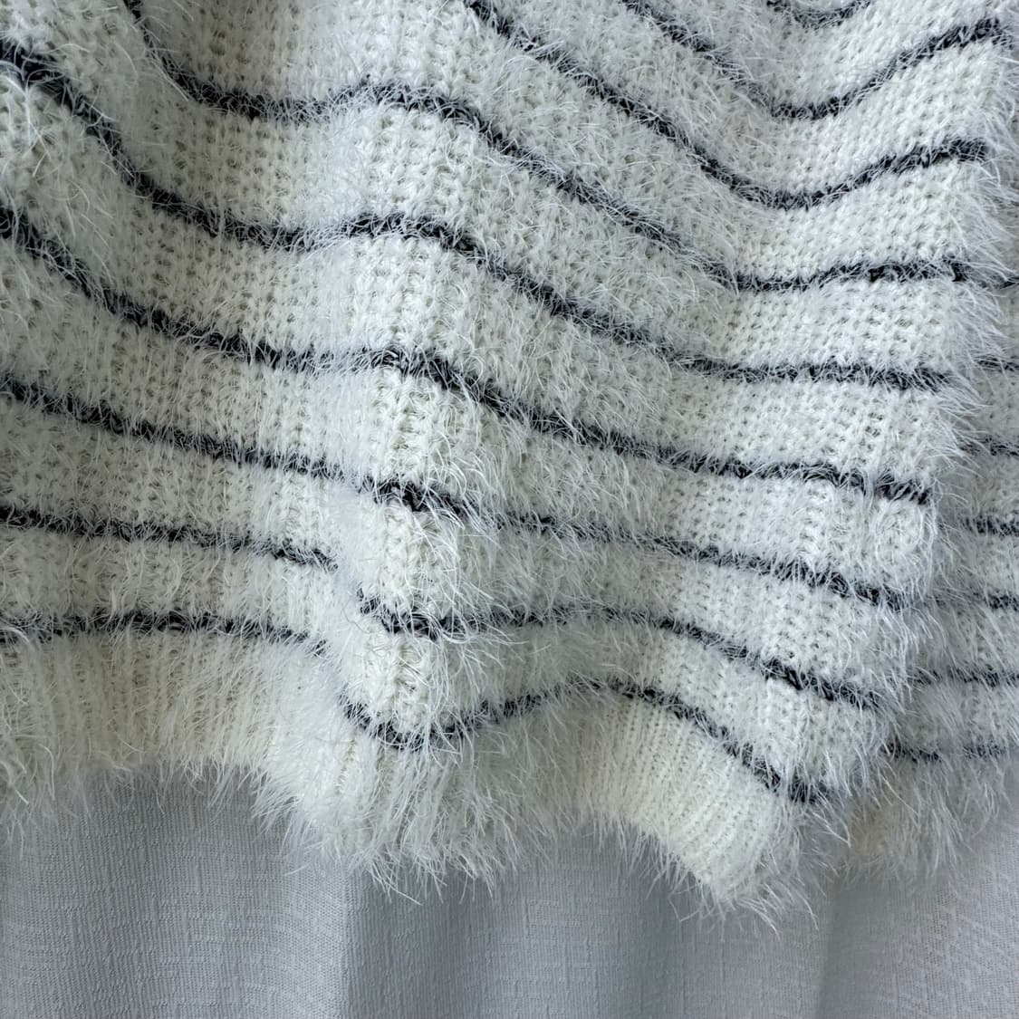 사랑스러운 아이보리 줄무늬 포슬이 니트 스웨터 상품이미지8