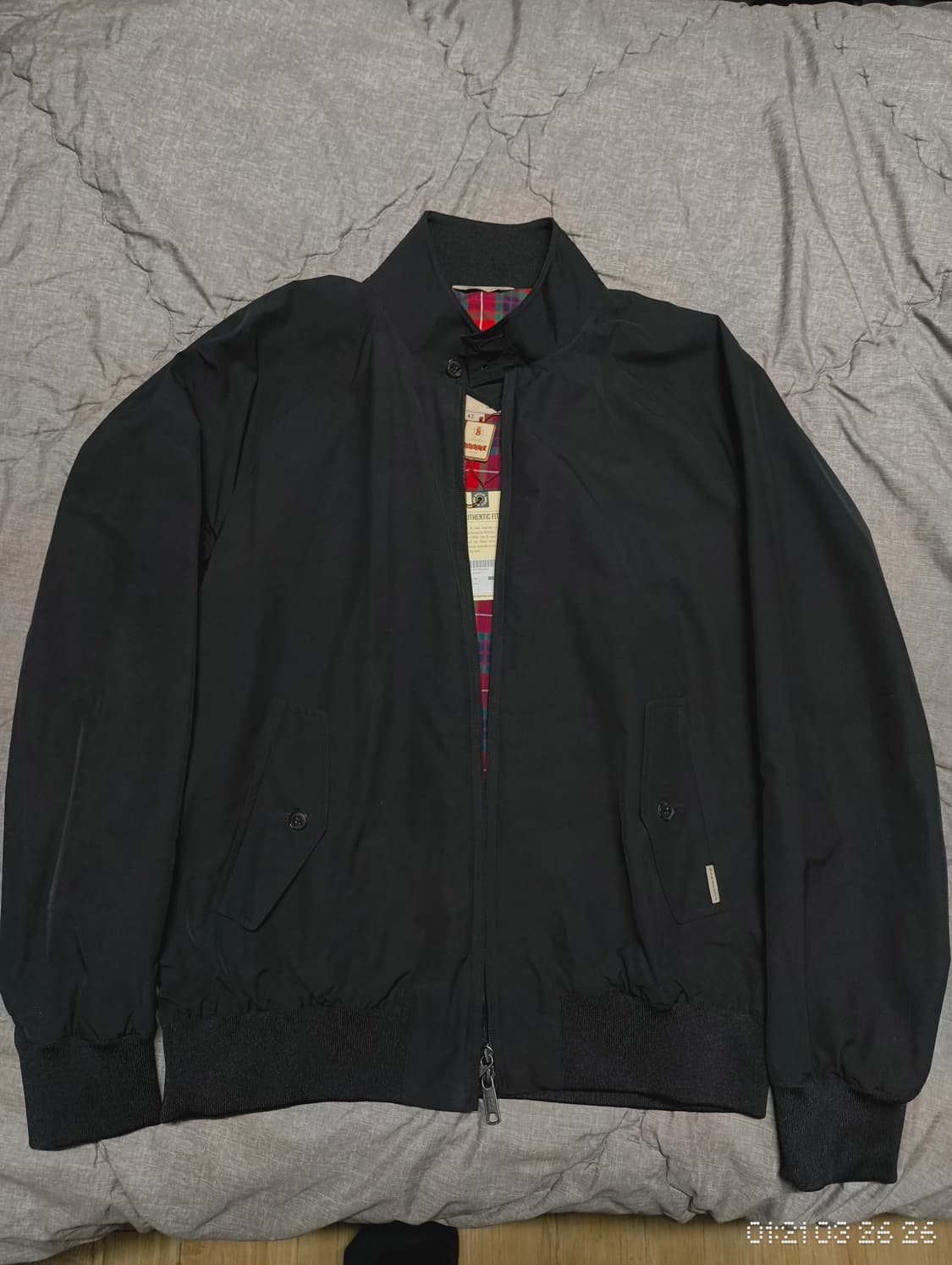 바라쿠타 어센틱핏 블랙 42 상품이미지1