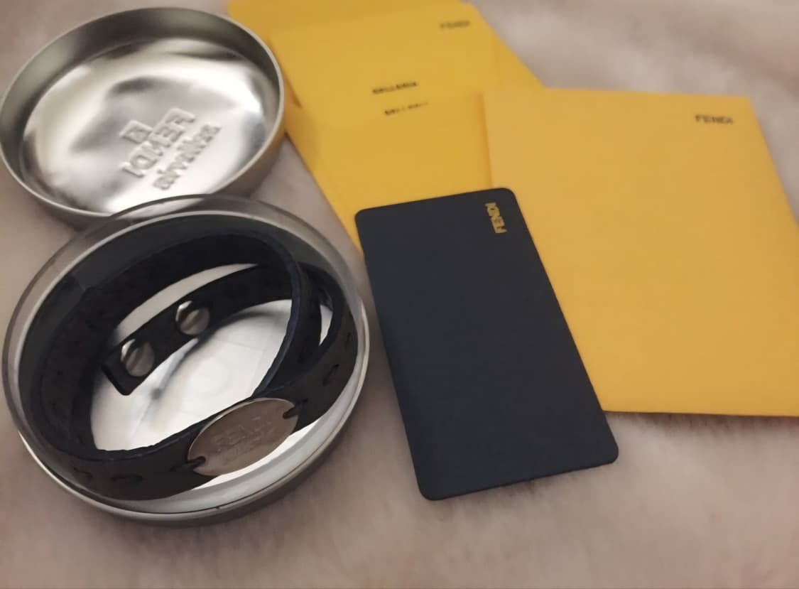 (정품)팬디(정품)펜디 셀러리아 2줄 블랙 가죽 팔찌 상품이미지2