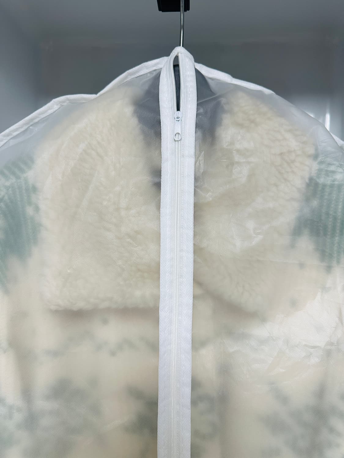 시슬리 노스텔지아 퍼카라 중기장 점퍼 (55-66) 상품이미지3