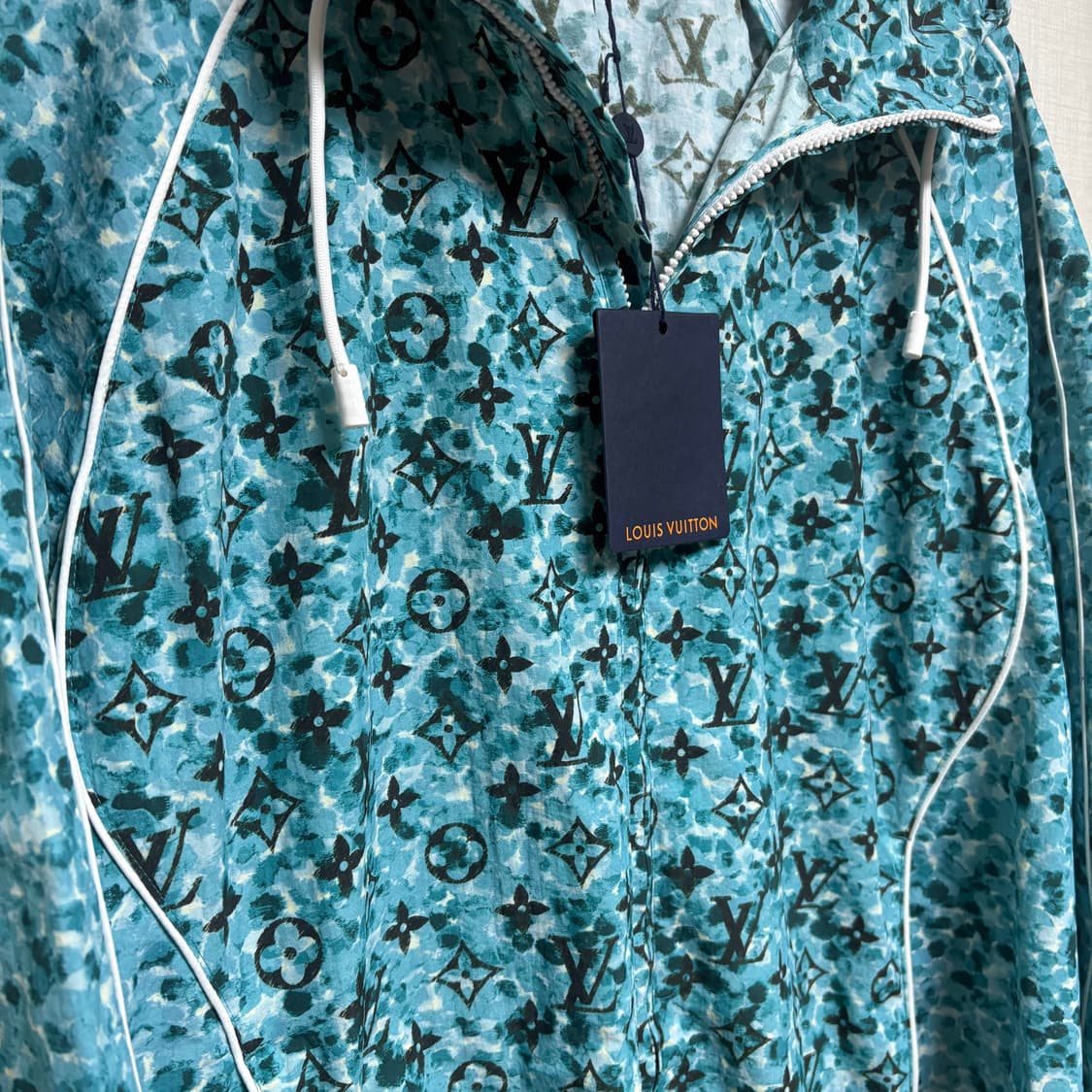 [52/새상품급] 루이비통 포인틸리즘 바람막이 상품이미지2