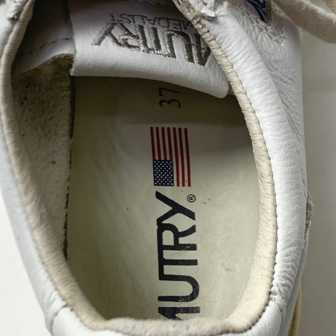 [37/정품] 오트리 메달리스트 로우 운동화 신발
 상품이미지8