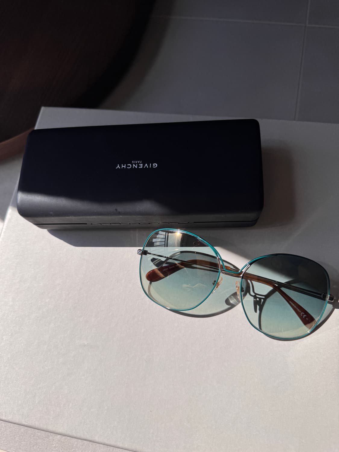 컨디션 최상 Givenchy 여성 선글라스 PEFEZ 61□15 상품이미지4