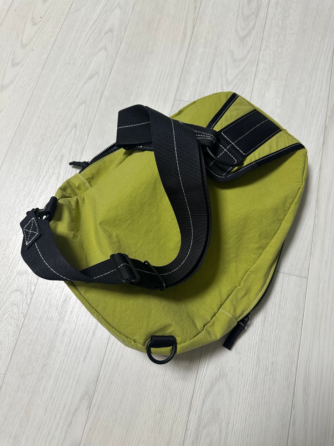 스투시 x 포터 슬링백 라임 상품이미지4