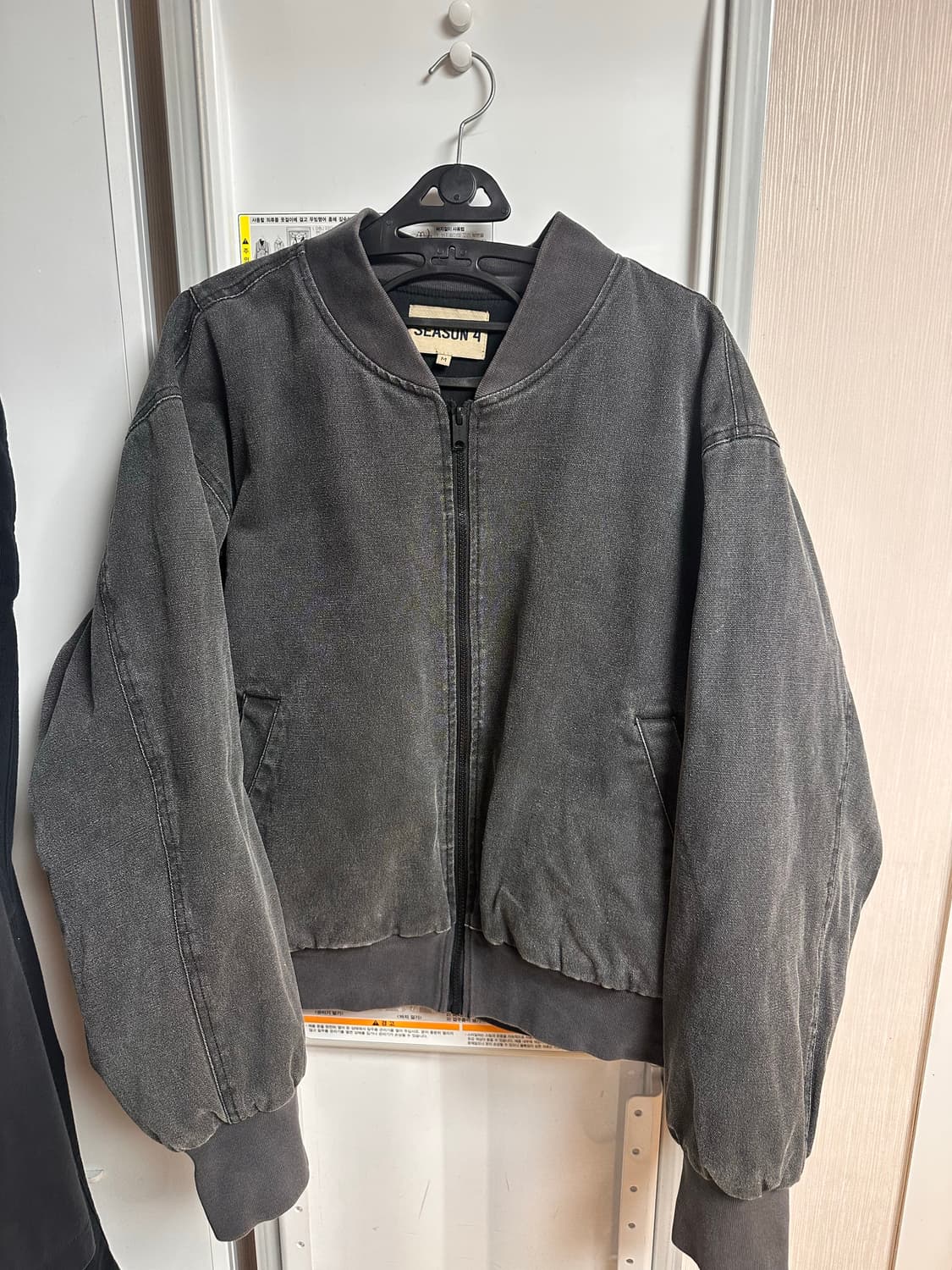 이지 시즌 4 봄버 자켓 뱃 상품이미지1