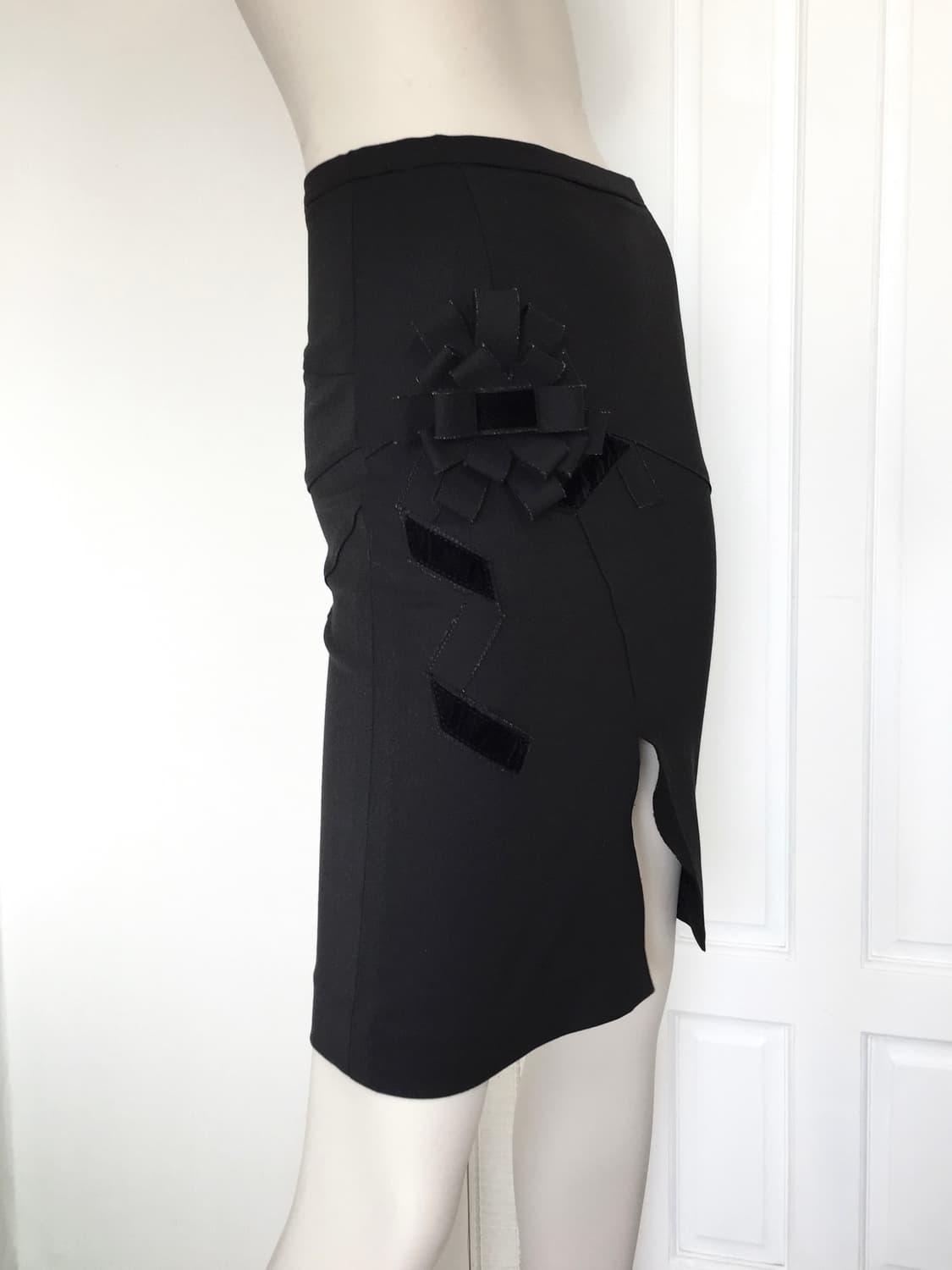 Moschino Rosette Embellished Midi Skirt 상품이미지5