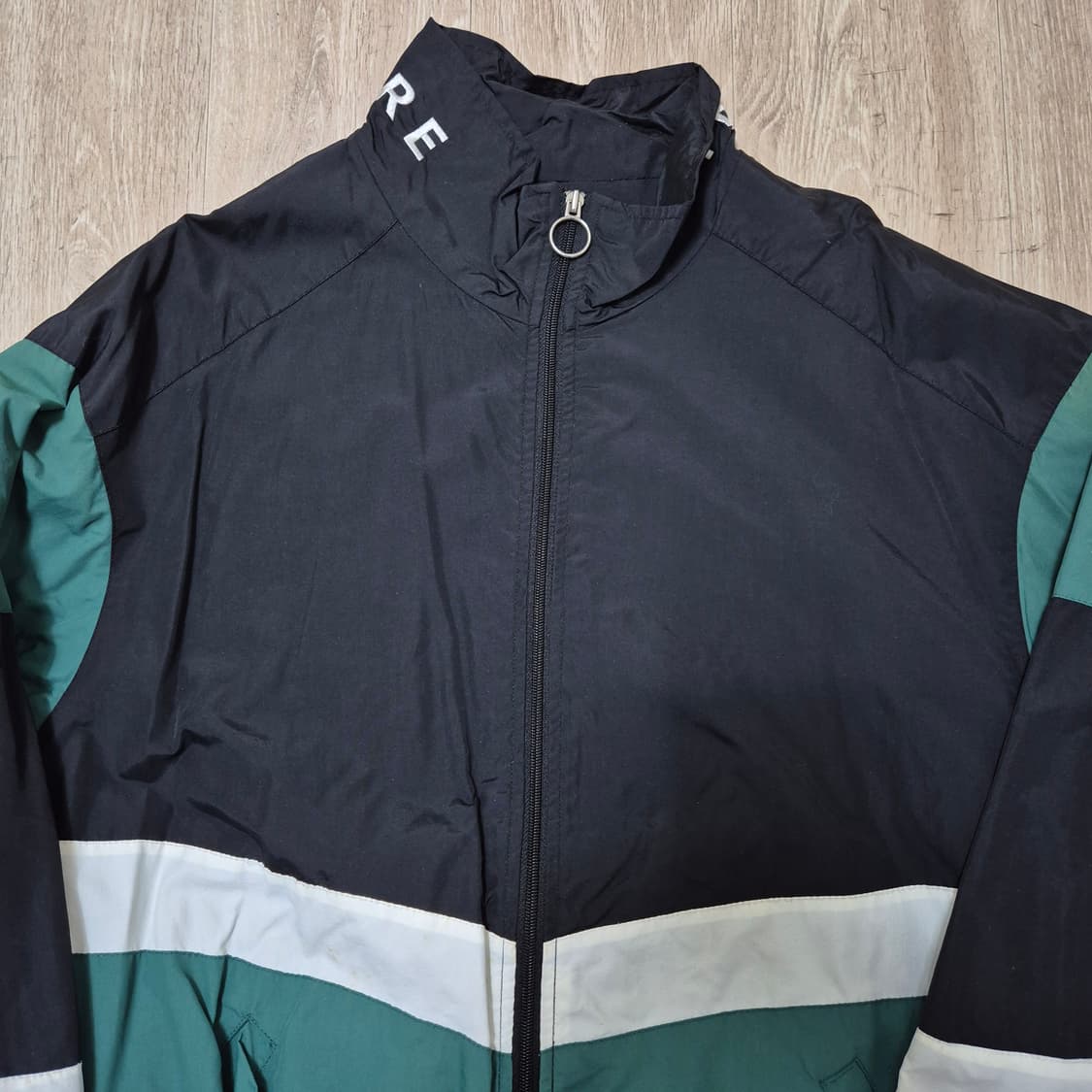 어텐션 올드스쿨 로고 바람막이 집업자켓 상품이미지2