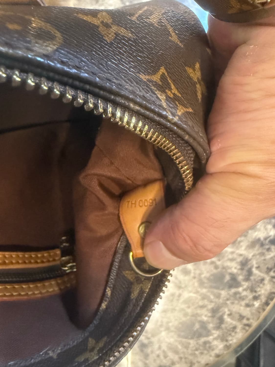 정품 루이비통 카바스메조 숄더백 팝니다 상품이미지8