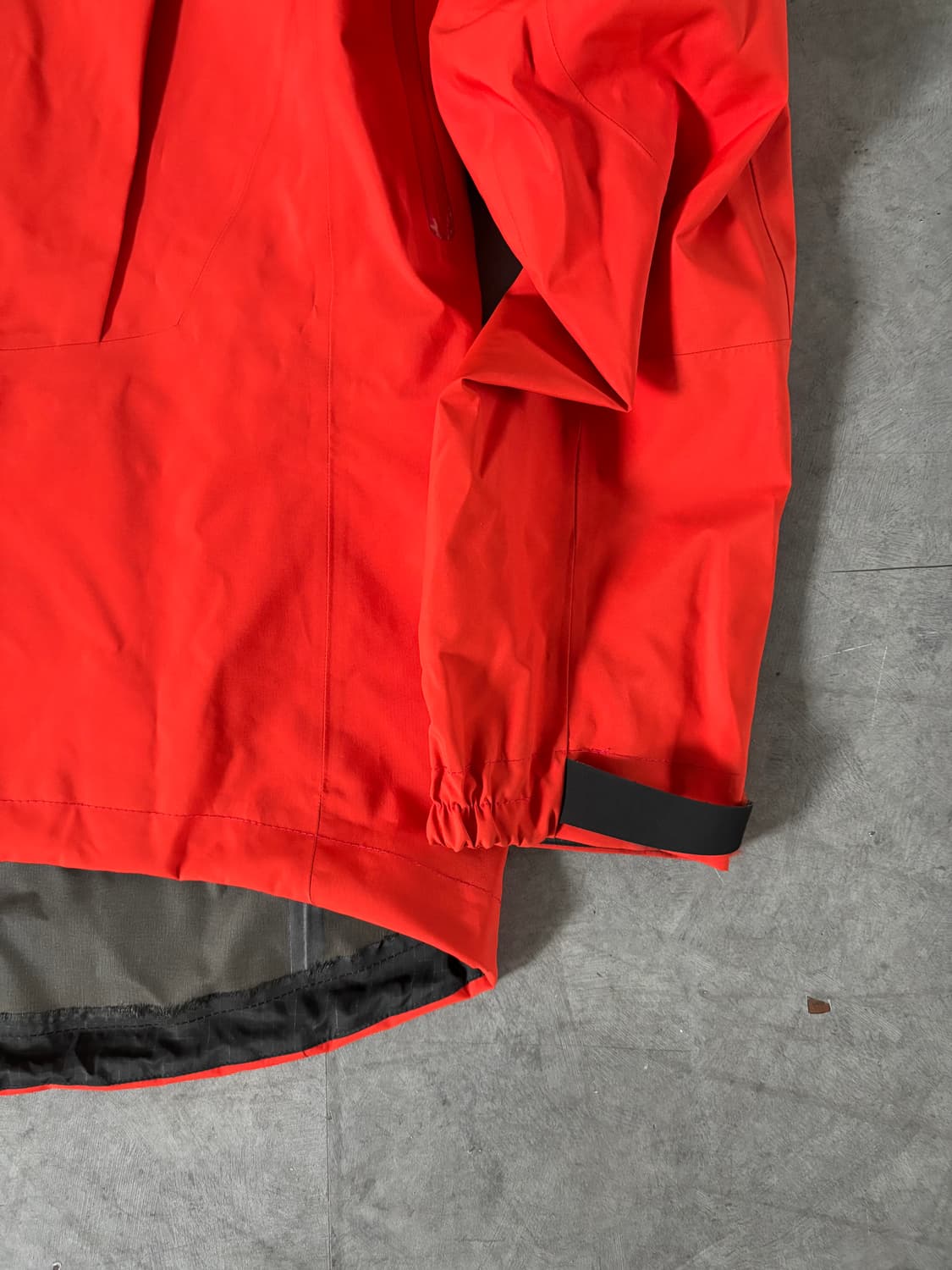 Arcteryx 아크테릭스 레드오렌지 알파 SV 고어텍스 자켓 상품이미지4