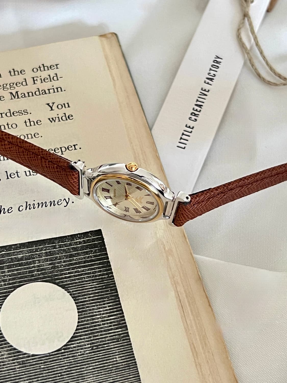 버버리 콤비 라운드 여성 시계 / 케어 상품이미지3