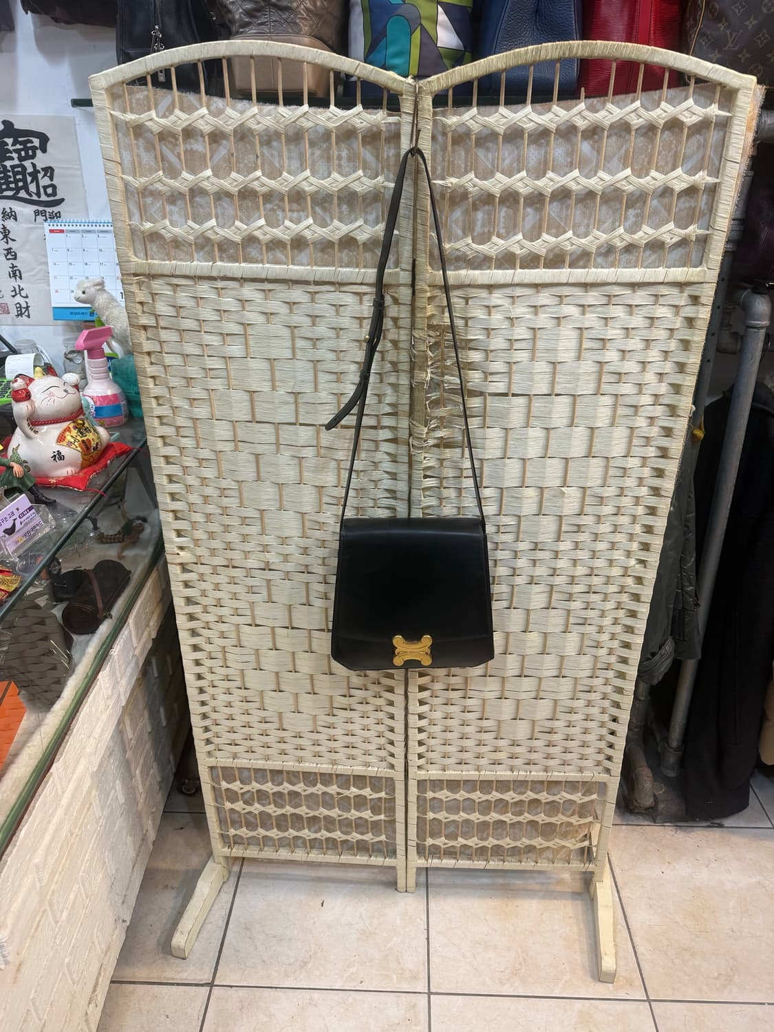 정품 셀린느 트리옹프 탑 크로스백 팝니다 상품이미지1