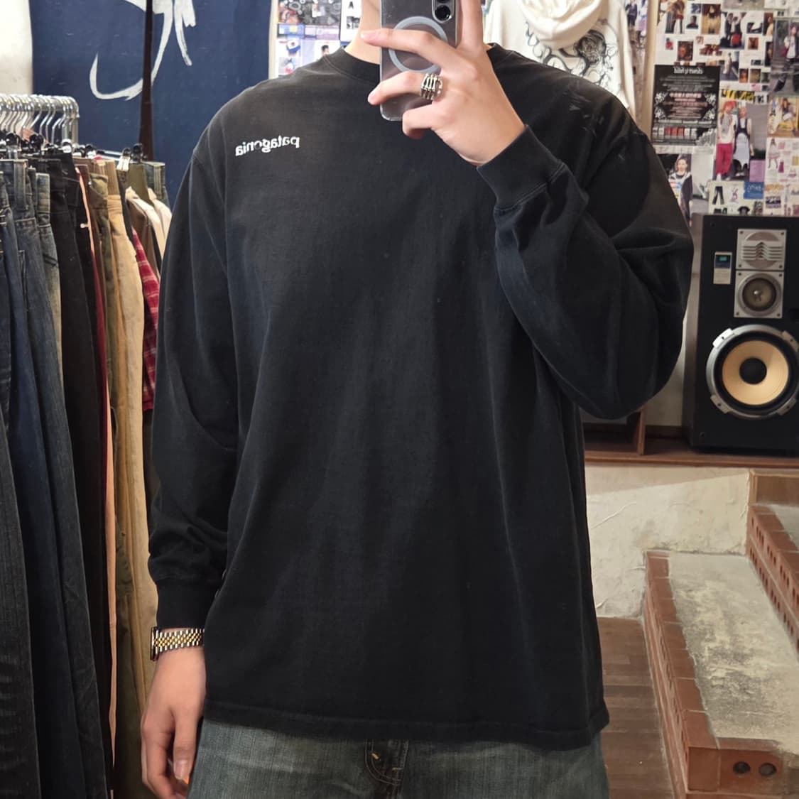 파타고니아 블랙 빅프린팅 롱슬리브 상품이미지2