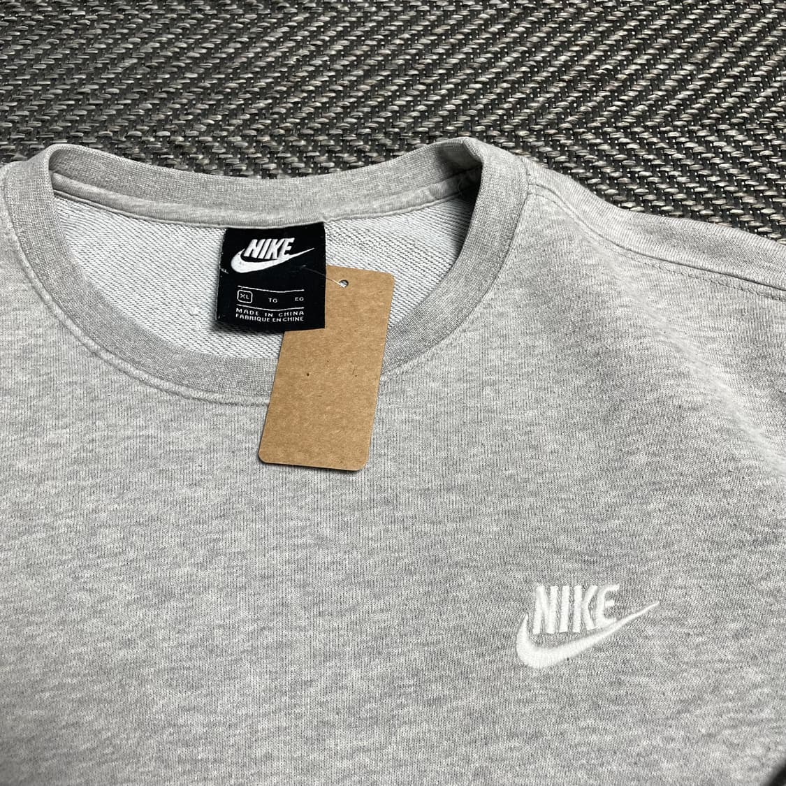 나이키 NSW 자수 로고 크루넥 긴팔 티셔츠o 5362 상품이미지4