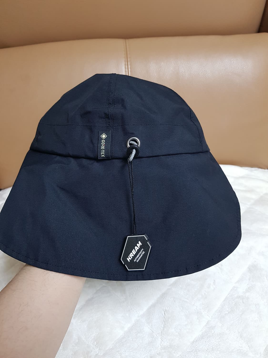 슈프림 고어텍스 선쉴드 햇 모자 블랙 24SS 상품이미지4