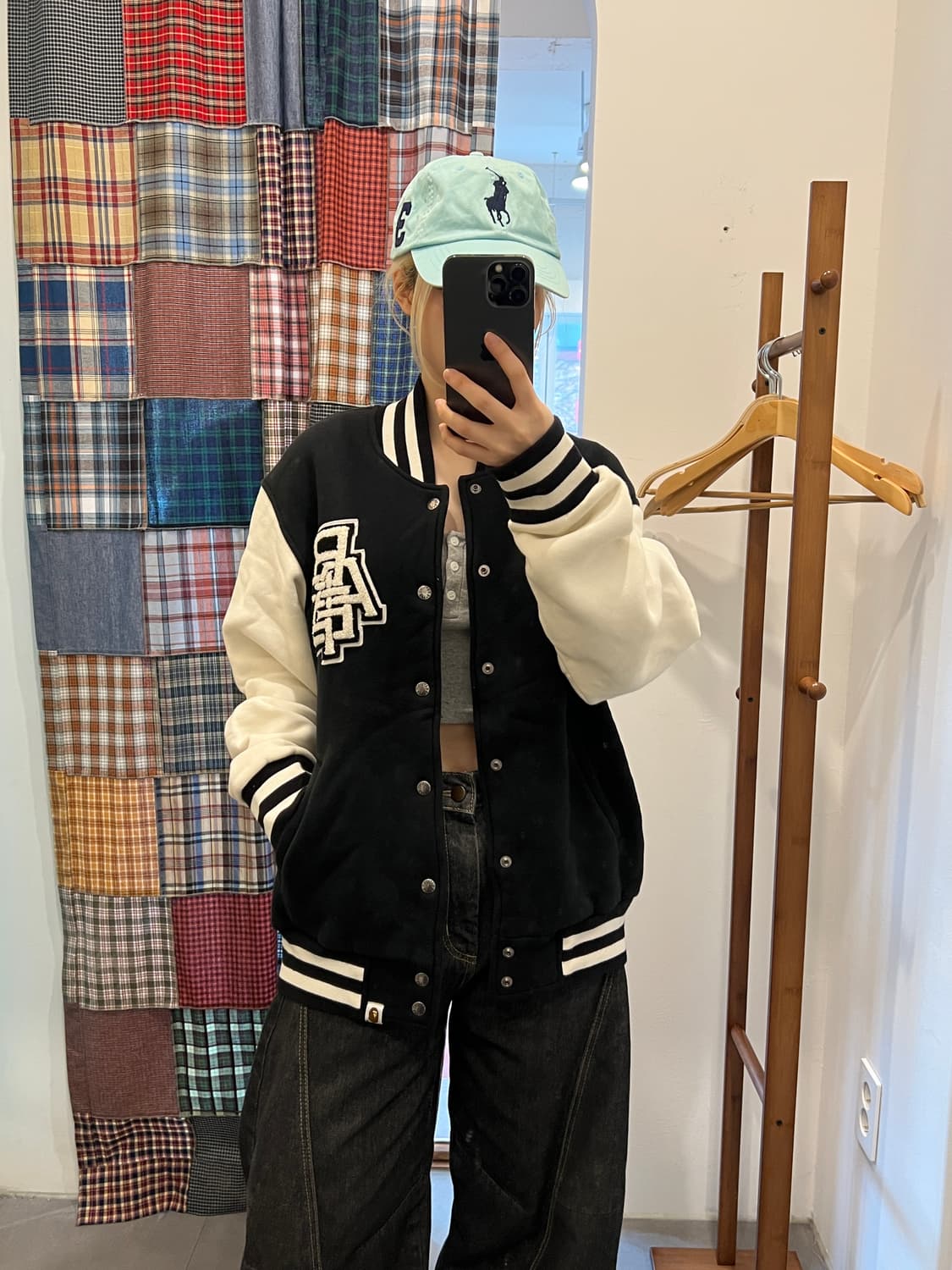 베이프 블랙 베이스볼 자켓 상품이미지2