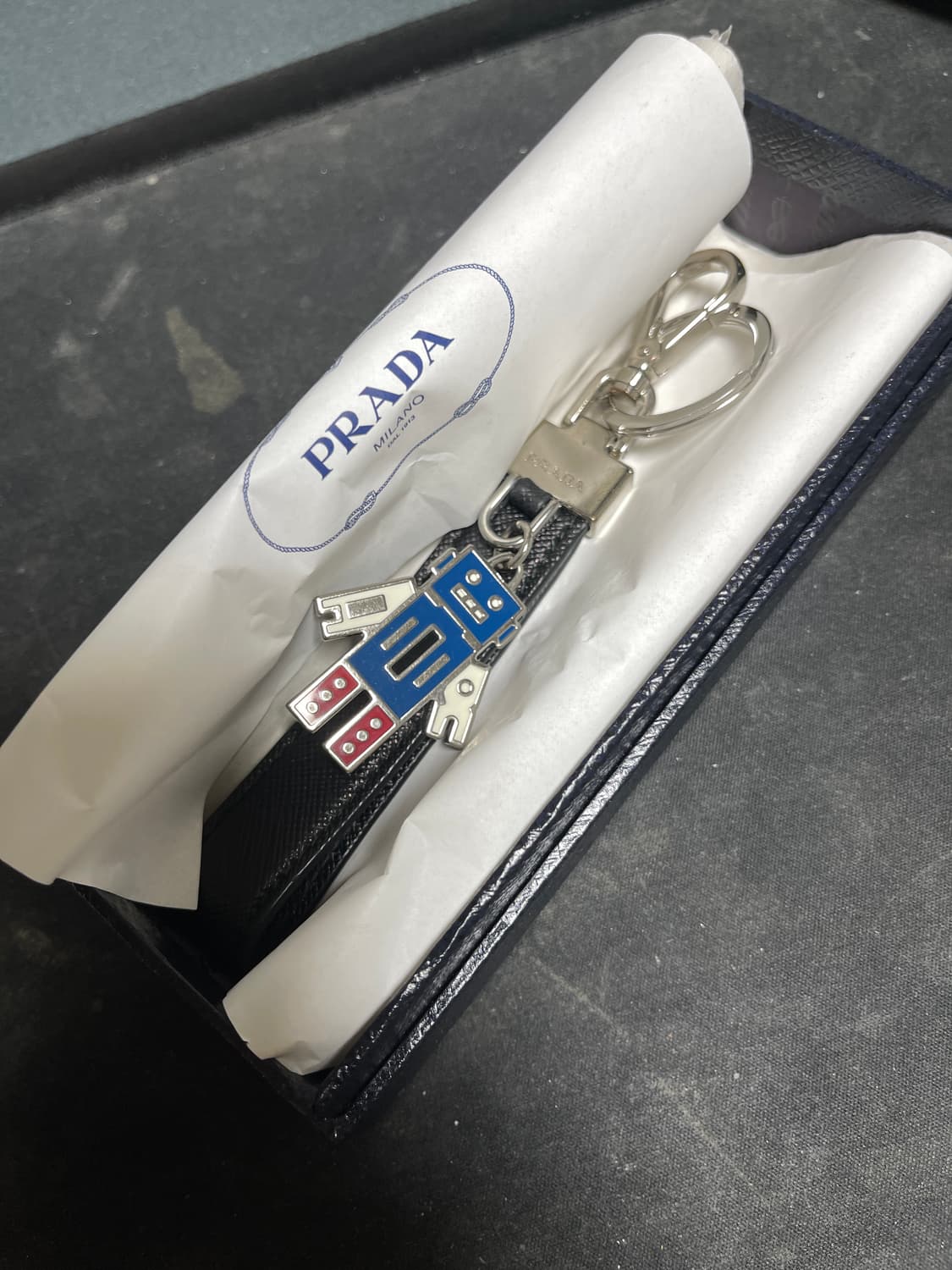 프라다 로봇키링 상품이미지1