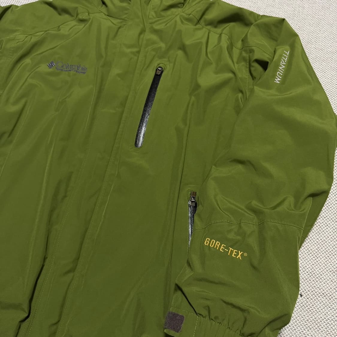 컬럼비아 티타늄 고어텍스 바람막이 자켓 상품이미지2