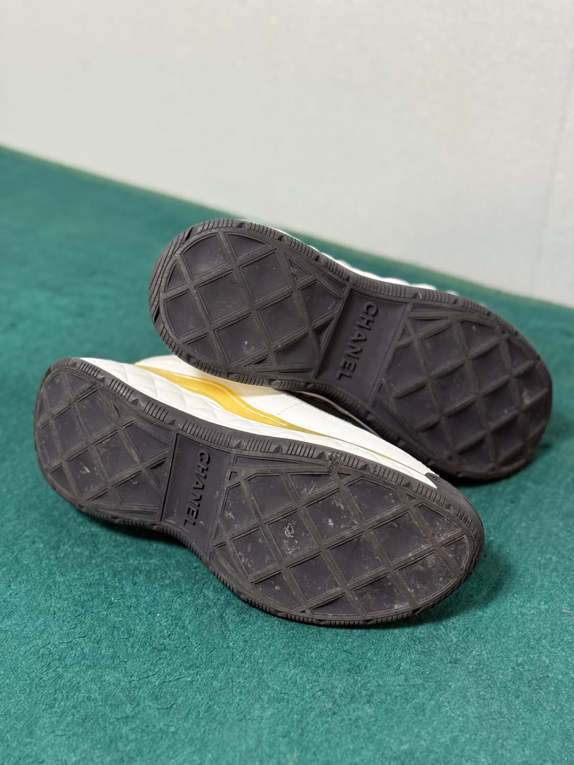 CHANEL CC Sneakers 상품이미지5