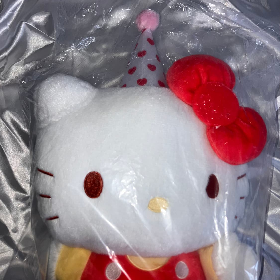 (택O/일본 정품) 몬치치 x 헬로키티 콜라보 꼬깔모자 인형 상품이미지2