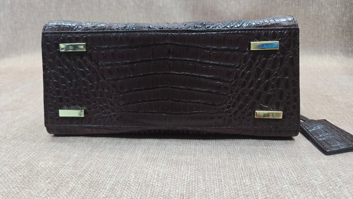 잘모이-브라운 악어가죽 토트백 자물쇠 장식 상품이미지5