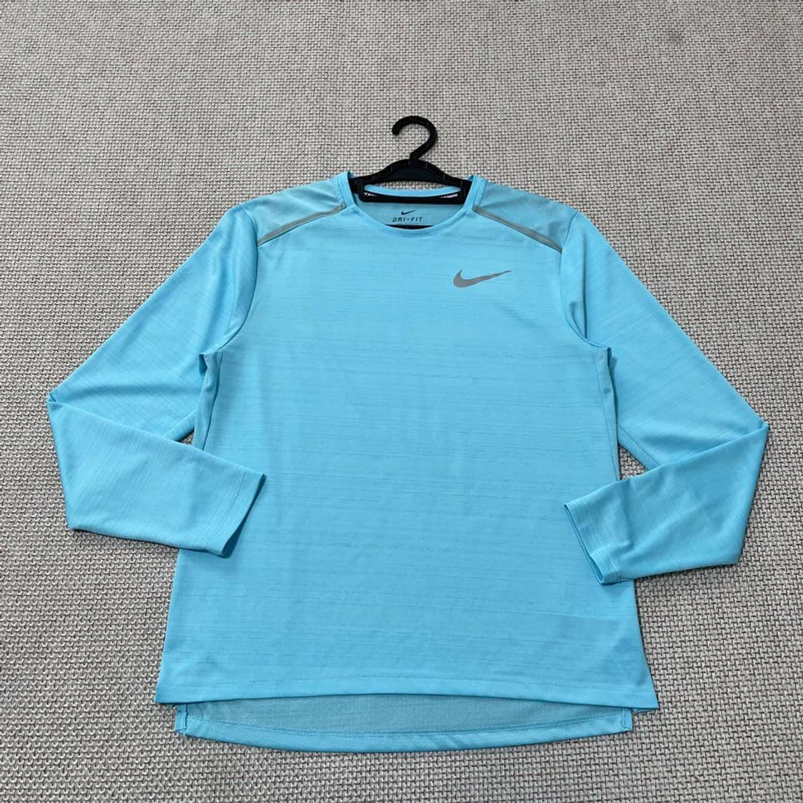 나이키  기능성 긴팔티  6494 상품이미지1