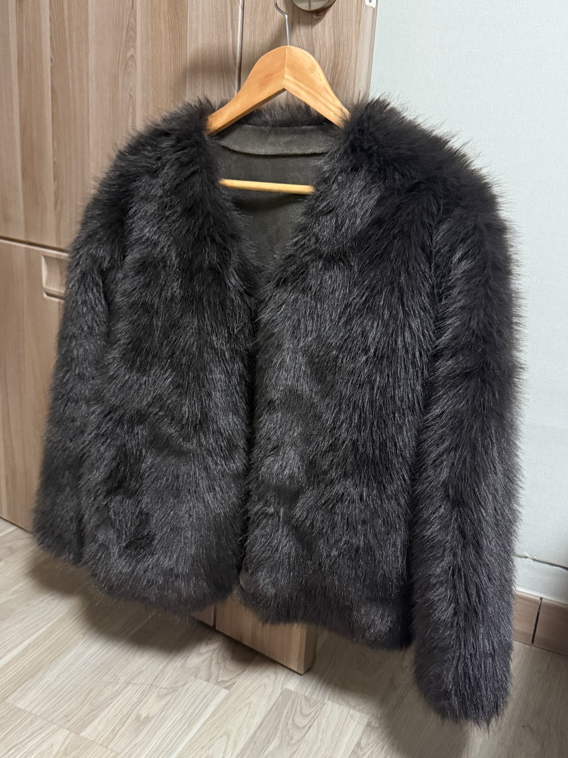 다크 그레이 퍼 자켓 상품이미지1