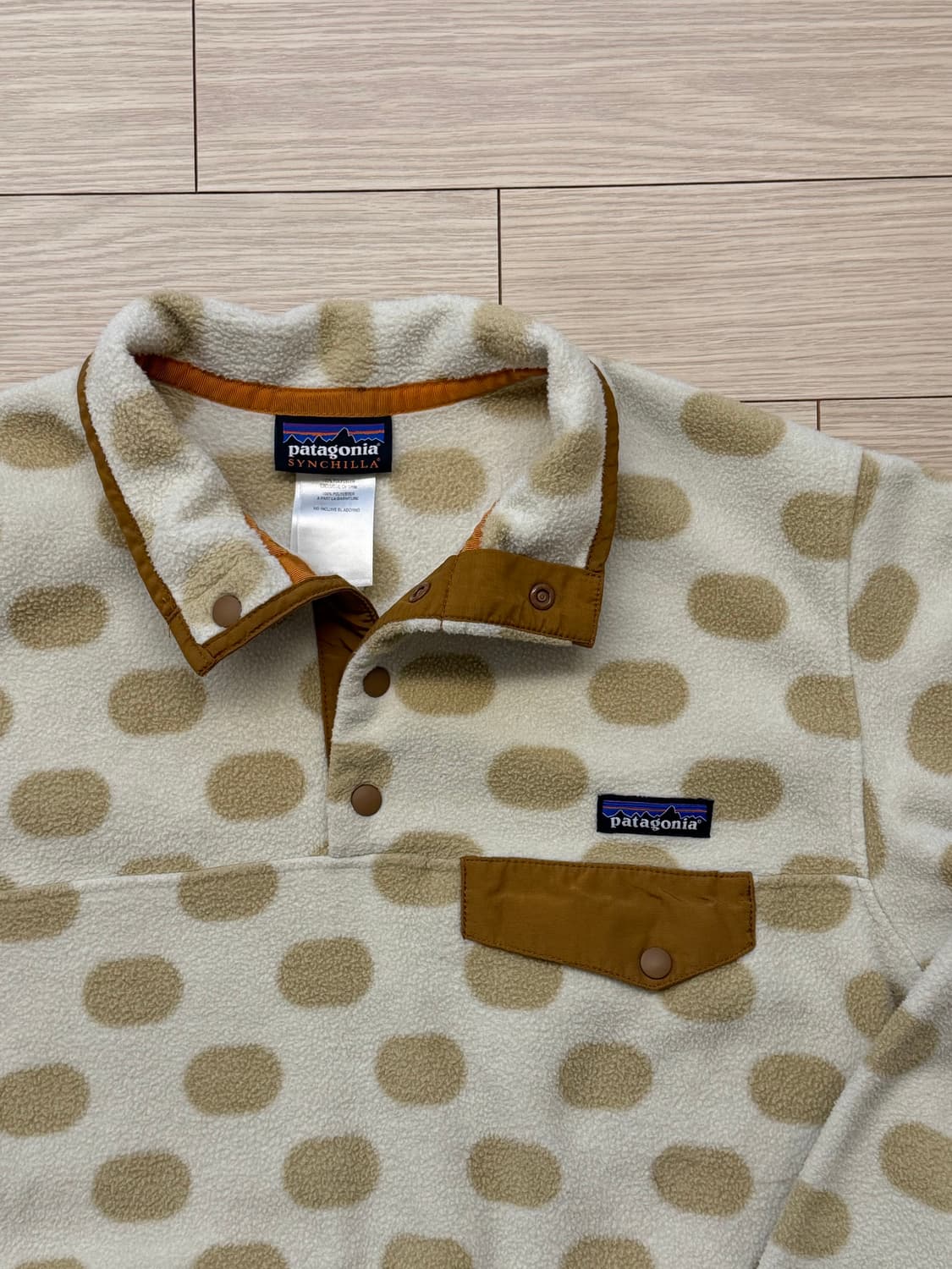 파타고니아 신칠라 도트 플리스 스냅티 상품이미지2