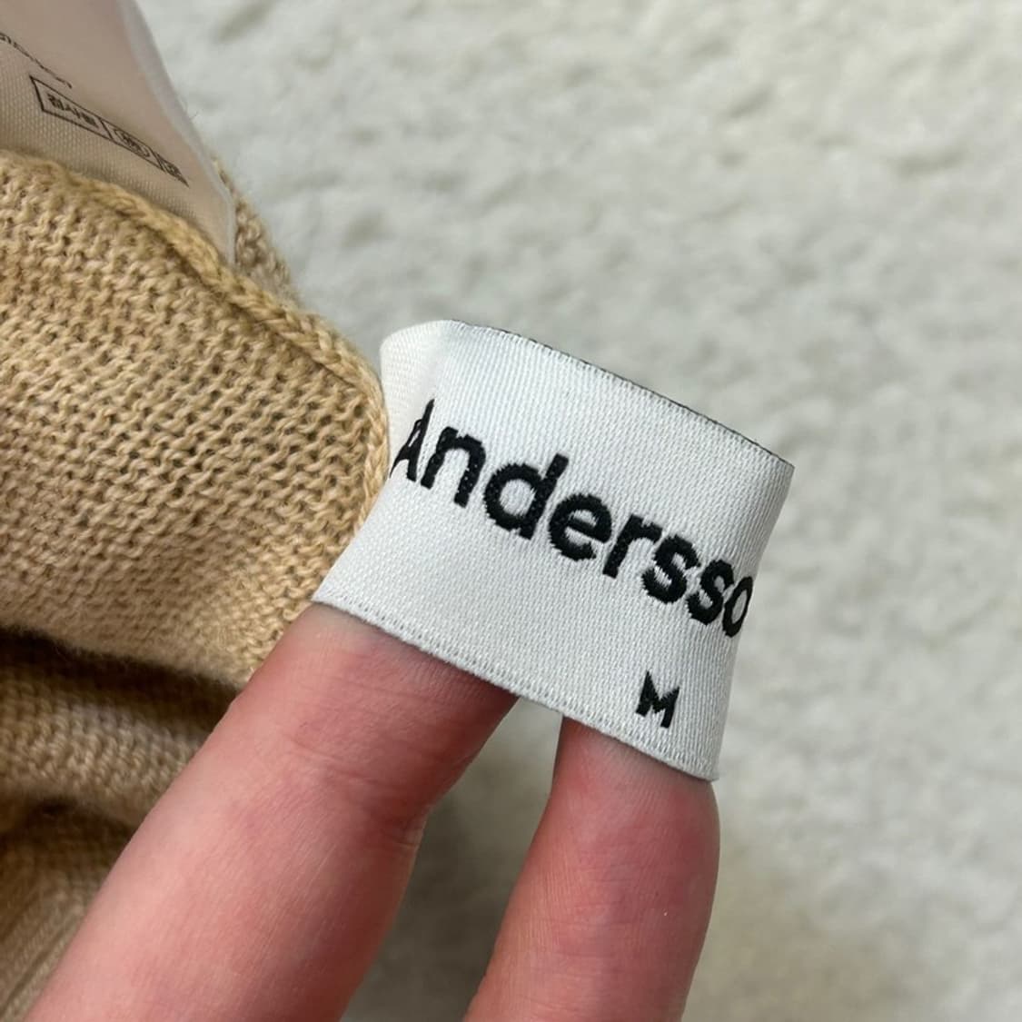 앤더슨벨 베이지 터틀넥 니트 M 상품이미지4