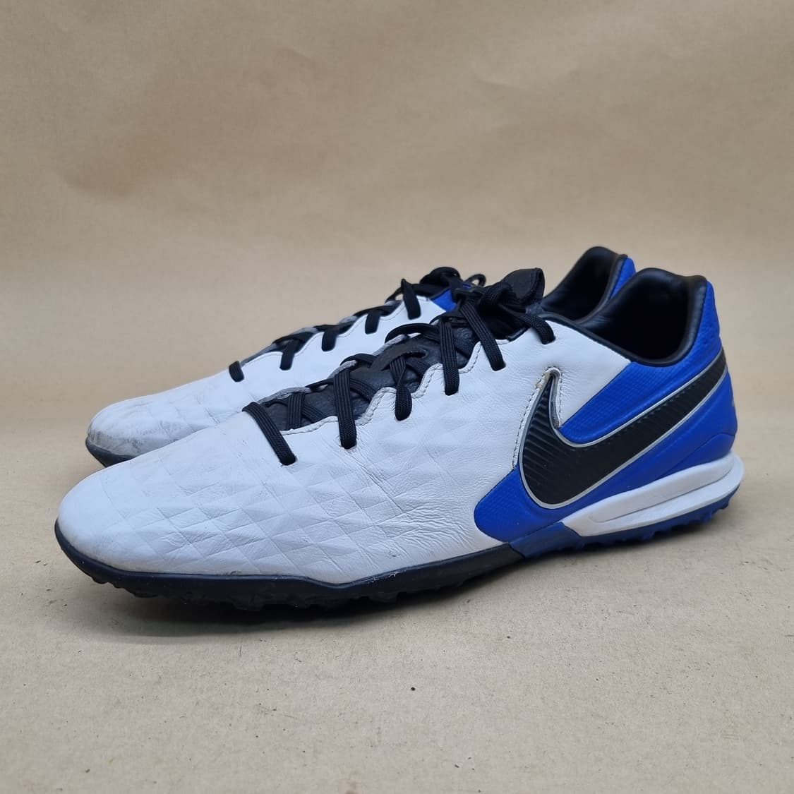 나이키 티엠포 레전드8 프로 풋살화270 상품이미지1