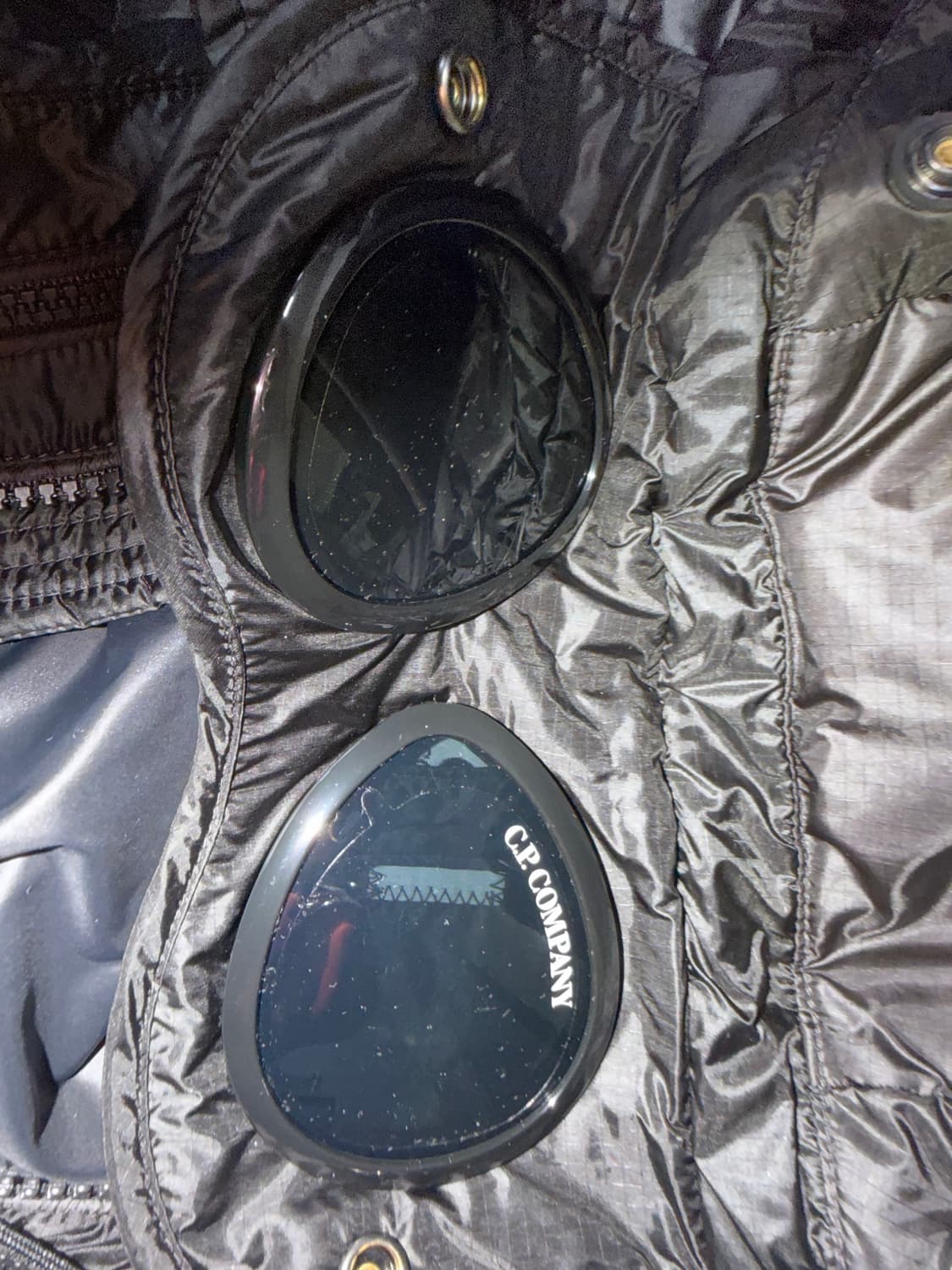 Cp컴퍼니 dd쉘 고글 경량패딩 상품이미지3