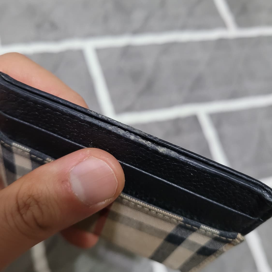 정품 버버리 샌돈 빈티지 체크 레더 카드지갑 상품이미지8