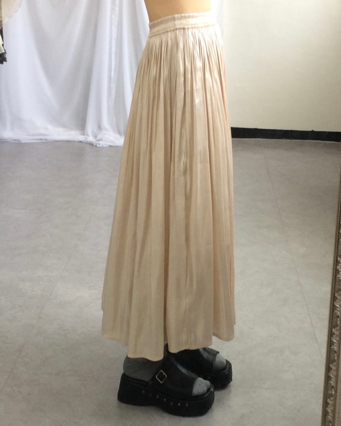 Glossy pleats long skirt 상품이미지5