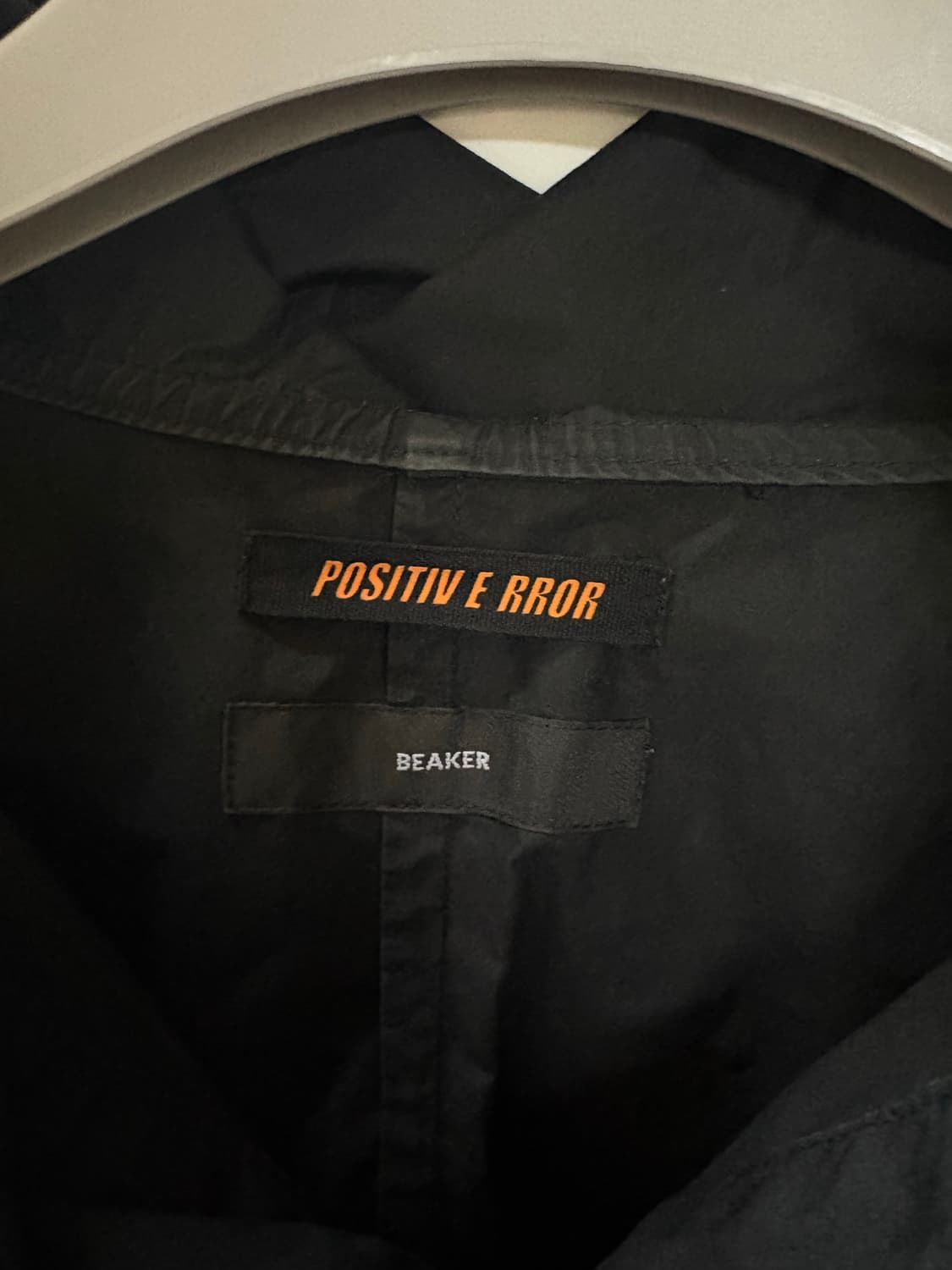 비이커 포지티브에러 블랙 후드 아노락 자켓 상품이미지4