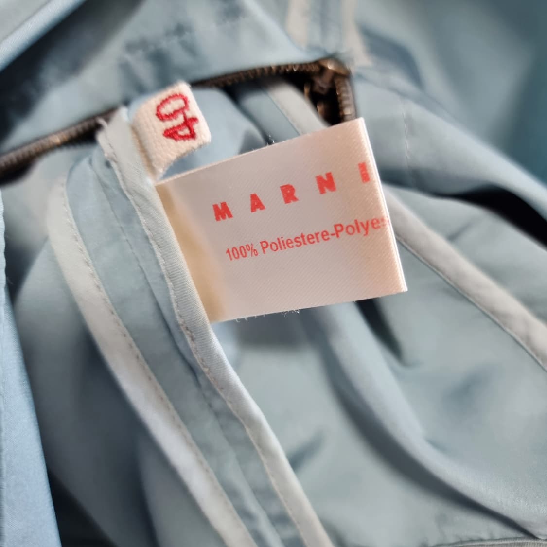 마르니 MARNI 바스락 유광 백지퍼 블라우스 (55/표기40) 상태최상 상품이미지9