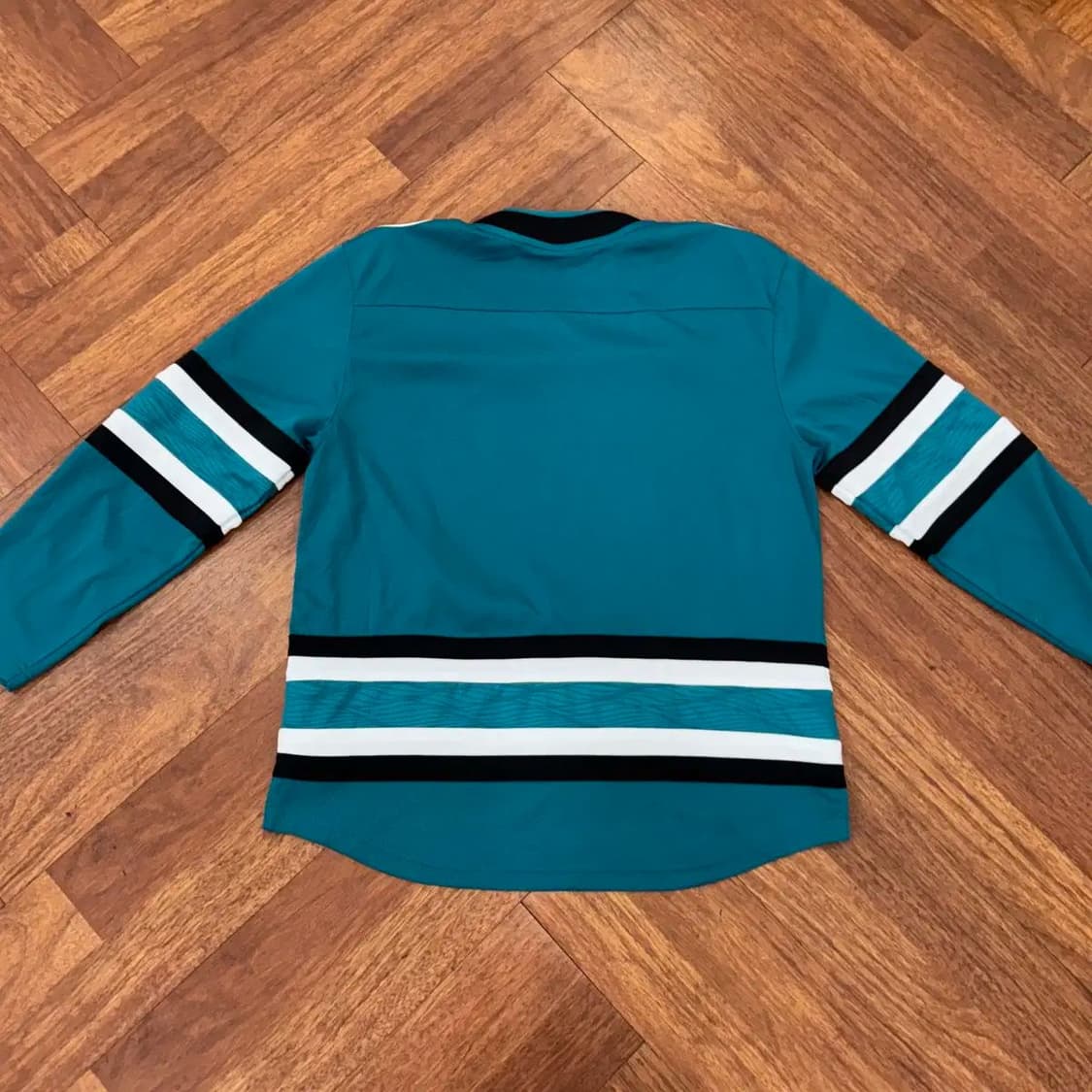 L 파나틱스 x NHL 샌호세 샤크스 유니폼  상품이미지3
