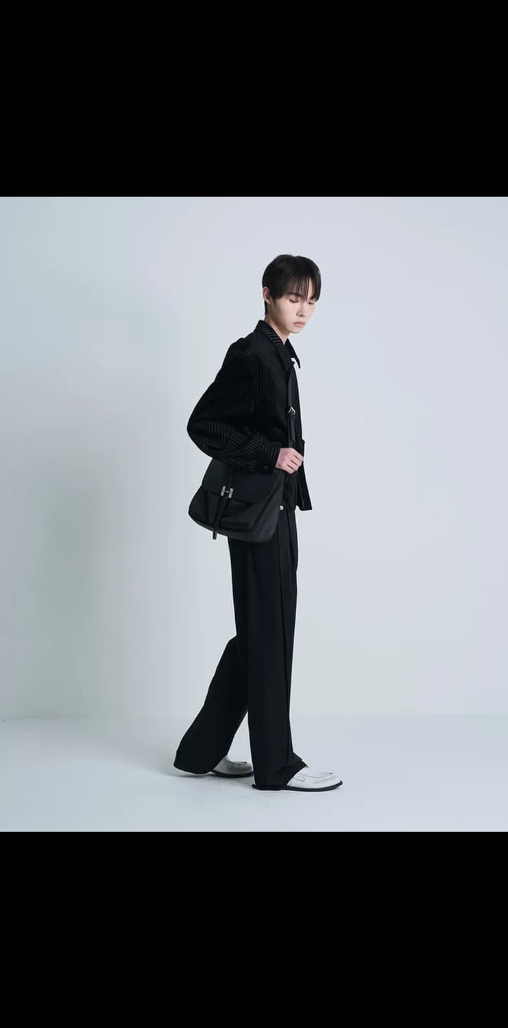 WESTERN TAIL MESSENGER BAG (포커페이스) 상품이미지4