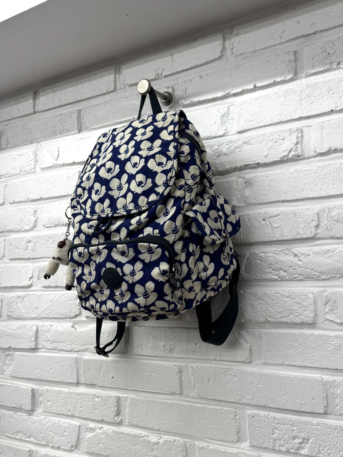 키플링 블루 플라워 패턴 백팩 상품이미지4